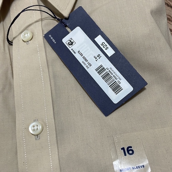 Dress shirt $15 - Picture 2 of 4